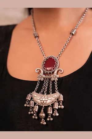 Binnis Wardrobe German Silver Silver-Plated Gemstone-Studded Jewellery Set