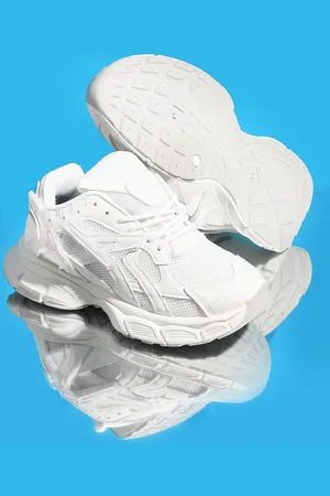 THE WHITE POLE Men Textured Lightweight Memory Foam Lace-Up Sneakers