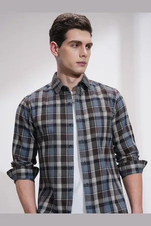 Highlander Men Slim Fit Opaque Checked Casual Shirt