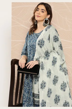 Nayo Women Ethnic Motifs Gotta Patti Pure Cotton Kurta With Trousers & With Dupatta