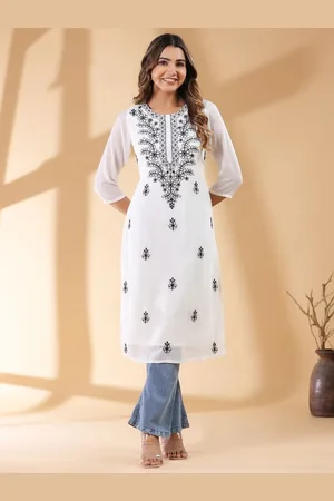 Janasya Women Floral Embroidered Floral Georgette Kurta