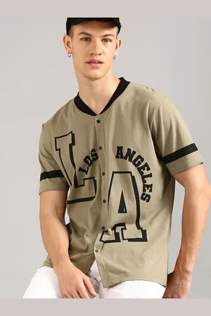 Joven Men Typography Printed Hooded Pockets T-shirt