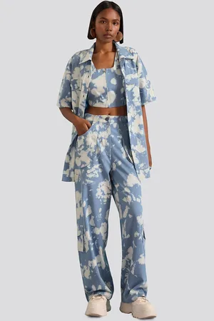 Muvazo Women Camouflage Printed Comfort Wrinkle Free Trousers