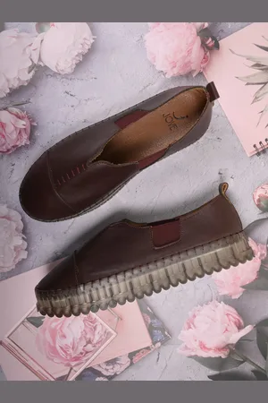 Jove Women Round Toe Lightweight Slip-On Loafers