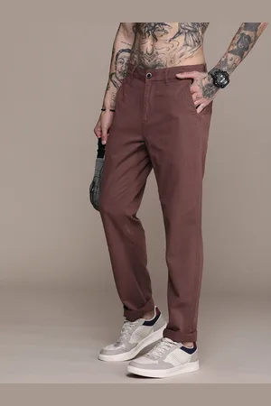 Roadster Men Solid Regular Fit Mid-Rise Plain Woven Flat-Front Pure Cotton Chinos