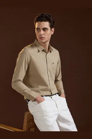 The Bear House Men Slim Fit Opaque Casual Shirt