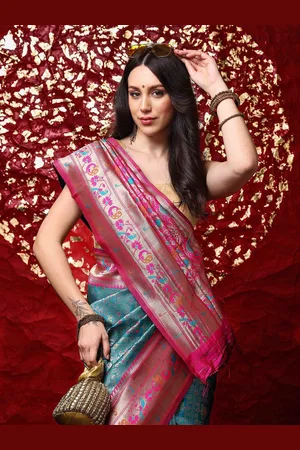 Ishin Zari Woven Design Kanjeevaram Saree