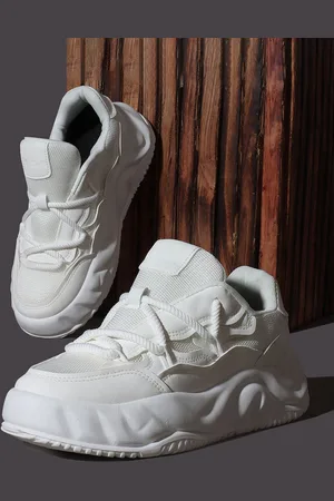 THE WHITE POLE Men Colourblocked High-Top Sneakers