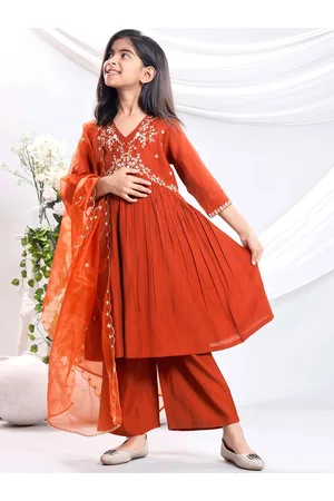 misbis Girls Floral Embroidered Regular Sequinned Kurta with Palazzos & With Dupatta