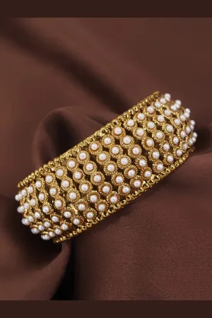 I Jewels Women Set Of 3 Gold-Plated Pearls Studded Kada Bangles