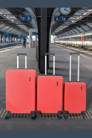 WROGN Set Of 3 Textured HRD Suitcase Trolley Bag- Cabin, Medium & Large