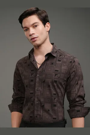 Highlander Men Slim Fit Spread Collar Geometric Printed Cotton Formal Shirt