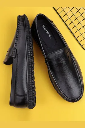 WOAKERS Men Colourblocked Leather Loafers