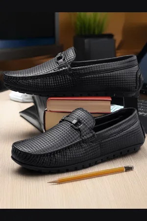 WOAKERS Men Colourblocked Leather Loafers
