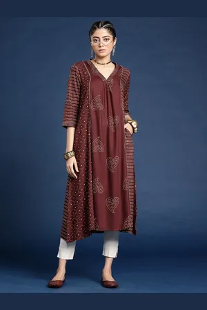 Taavi Bindu Ethnic Motifs Printed Zari Work A-Line Kurta