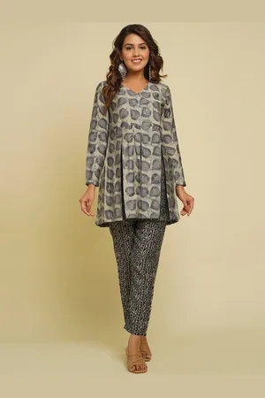 CRAFTED FOR YOU Women Printed Top and a Trouser