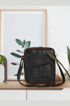 FUR JADEN Unisex Messenger Bag