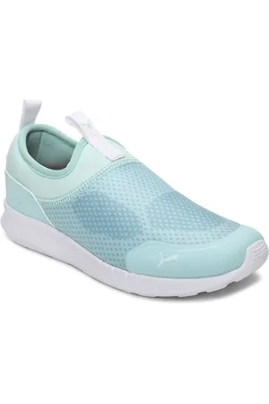 PUMA Women Blue Textured Sneakers