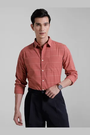 Invictus Men Peach-Coloured Pure Cotton Striped Casual Shirt