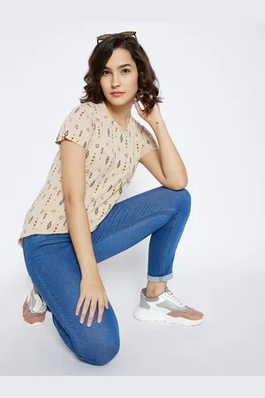 Crimsoune Club Women Beige Printed Slim Fit T-shirt