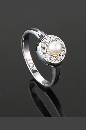 ESTELE Rhodium-plated Pearl-studded Finger Ring