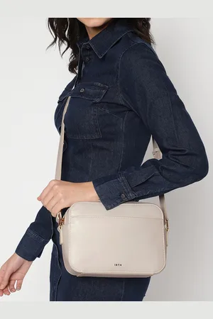 IRTH Women Solid Sling Bag
