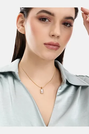 DressBerry Rectangular Shape Pendant with Chain