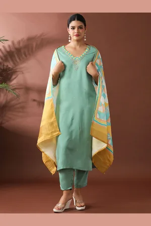 Jaipur Women Floral Embroidered Regular Sequinned Kurta with Trousers & With Dupatta