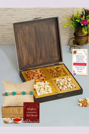 eCraftIndia Gold-Toned & Green Rakhi Gift Set