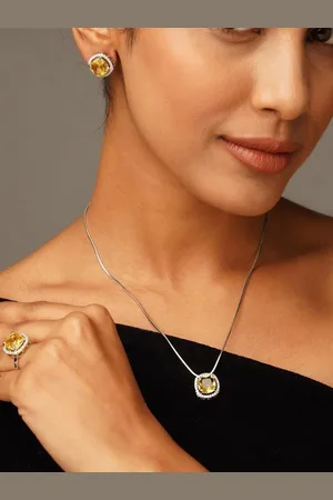 ABDESIGNS Sophisticated Silver Plated Diamond Pendant Set