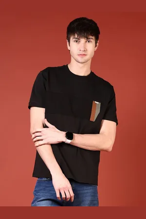 V-Mart Men Printed Extended Sleeves Pockets T-shirt
