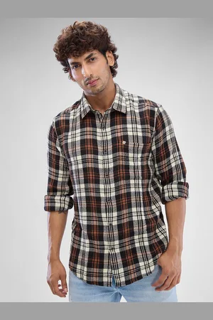 SPYKAR Men Slim Fit Opaque Checked Spread Collar Casual Shirt