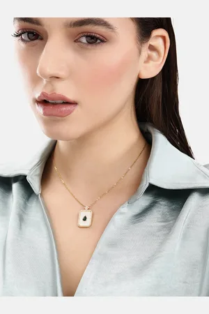 DressBerry Rectangular Shape Pendant with Chain
