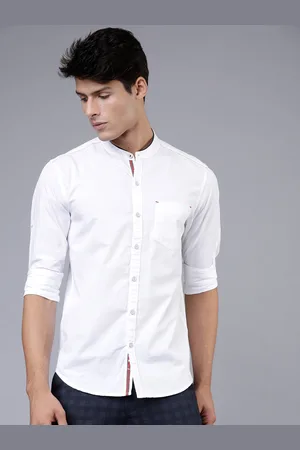 LocoMotive Men White Slim Fit Solid Casual Shirt