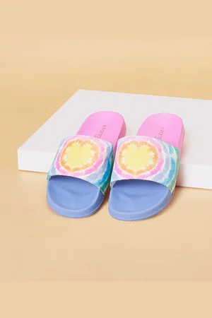 Pantaloons Girls Printed Sliders