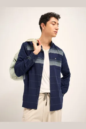 The Bear House Men Slim Fit Striped Casual Shirt