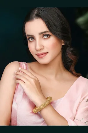 Peora Gold-Plated Openable Kada Bangle