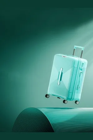 Safari Select Trunk Medium Hard-Sided Trolley Suitcase