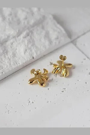 DIVASTRI Gold-Plated Stainless Steel Anti Tarnish Leaf Shaped Studs