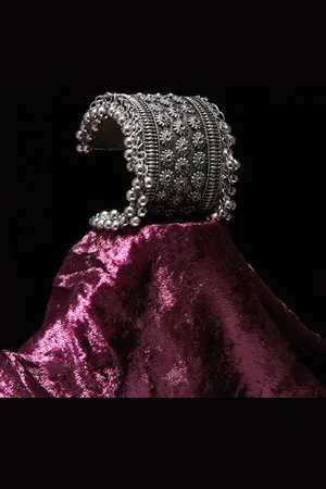 ATIBELLE Silver Plated & Floral Shaped-Textured Ghunghroo Adjustable Bangle