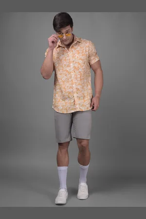 Crimsoune Club Classic Short Sleeves Slim Fit Floral Opaque Printed Casual Shirt