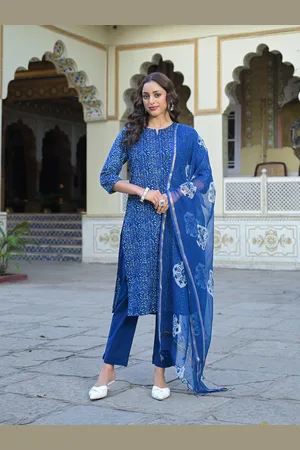Divena World Women Floral Printed Regular Sequinned Pure Cotton Kurta with Trousers & With Dupatta