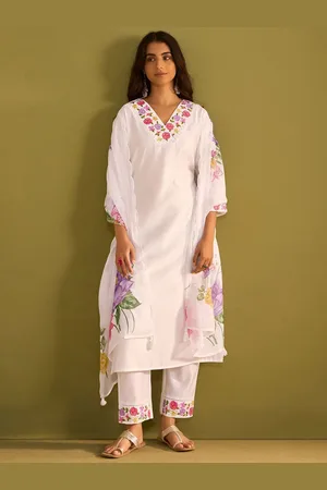 Indo Era Women Floral Embroidered Regular Thread Work Liva Kurta with Trousers & With Dupatta