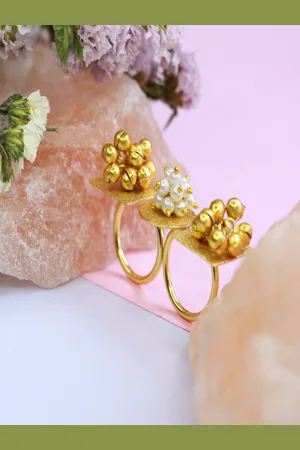 I Jewels Women Gold & White 18k Gold Plated Clustered Pearls Adjustable Finger Ring