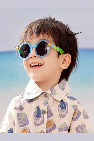 Little Surprise Box LLP Kids 3-Fold 3D Frame Anti Ultraviolet Sunglasses & Hardcase Pouch
