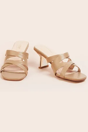 Lifestyle Women Solid Kitten Sandals