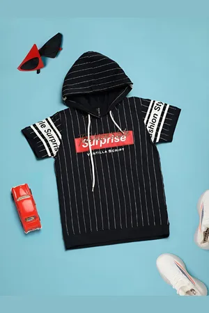 V-Mart Boys Printed Hooded T-shirt