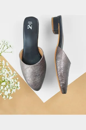 THE MADRAS TRUNK Women Printed Heeled Mules