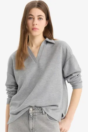 DeFacto Women V-Neck Pockets T-shirt