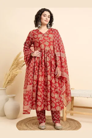 DIVASTRI Women Floral Printed Pleated Kurta with Trousers & With Dupatta